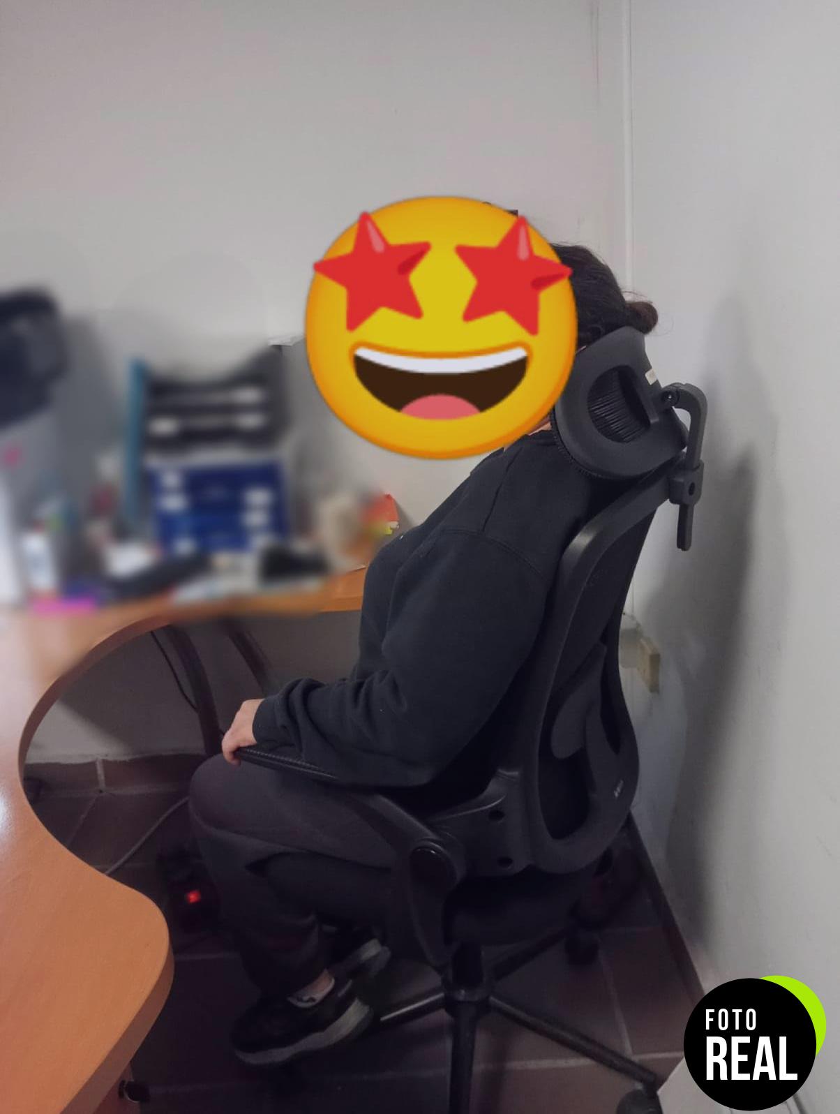 silla-oficina-ergonomica-2023-reposacabezas-ajustable-foto-1