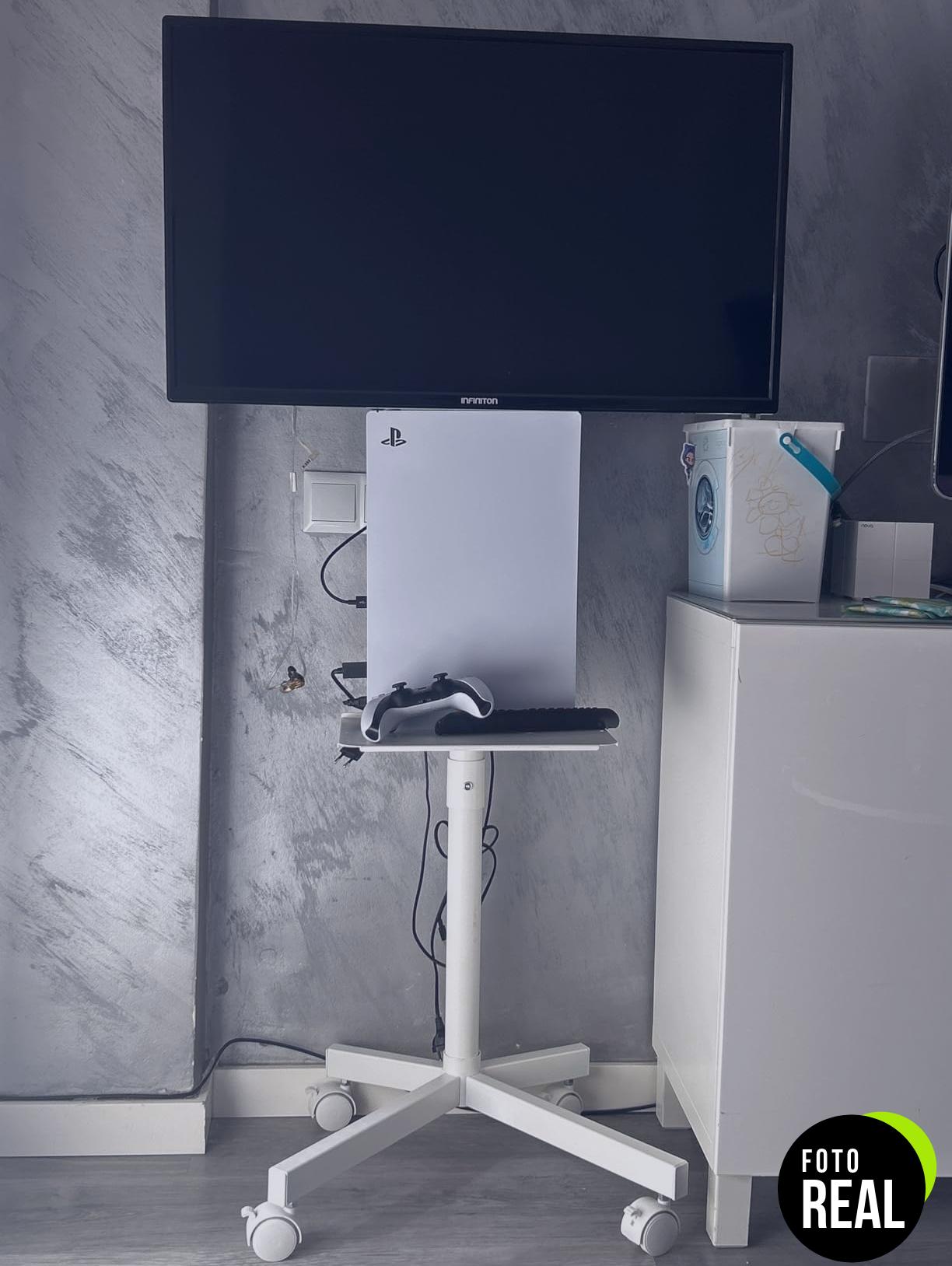 soporte-tv-movil-bontec-ruedas-foto-1